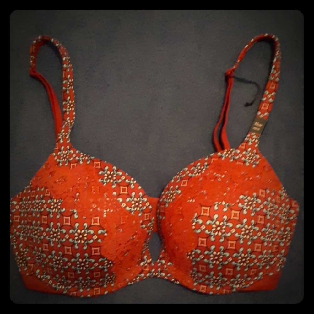 Victoria's Secret Push Up Bra NWT